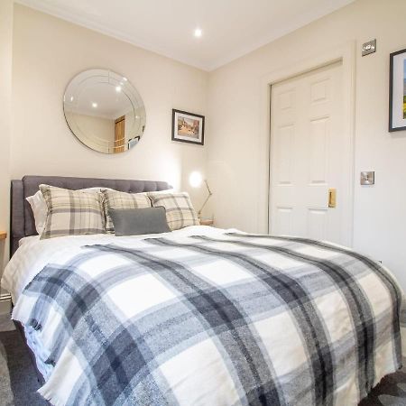 Luxury Royal Mile Apartment By The Castle - Sleeps 4 Edinburgh Eksteriør billede