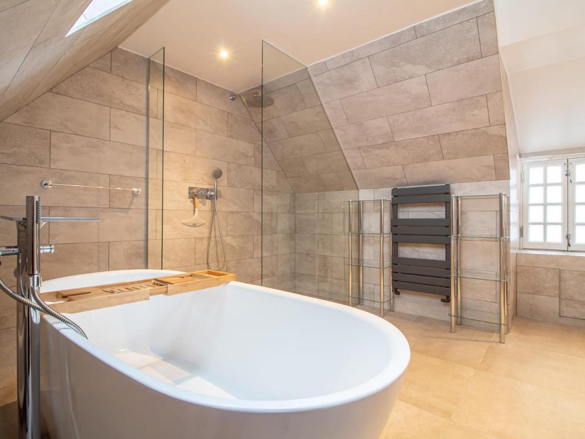 Luxury Royal Mile Apartment By The Castle - Sleeps 4 Edinburgh Eksteriør billede