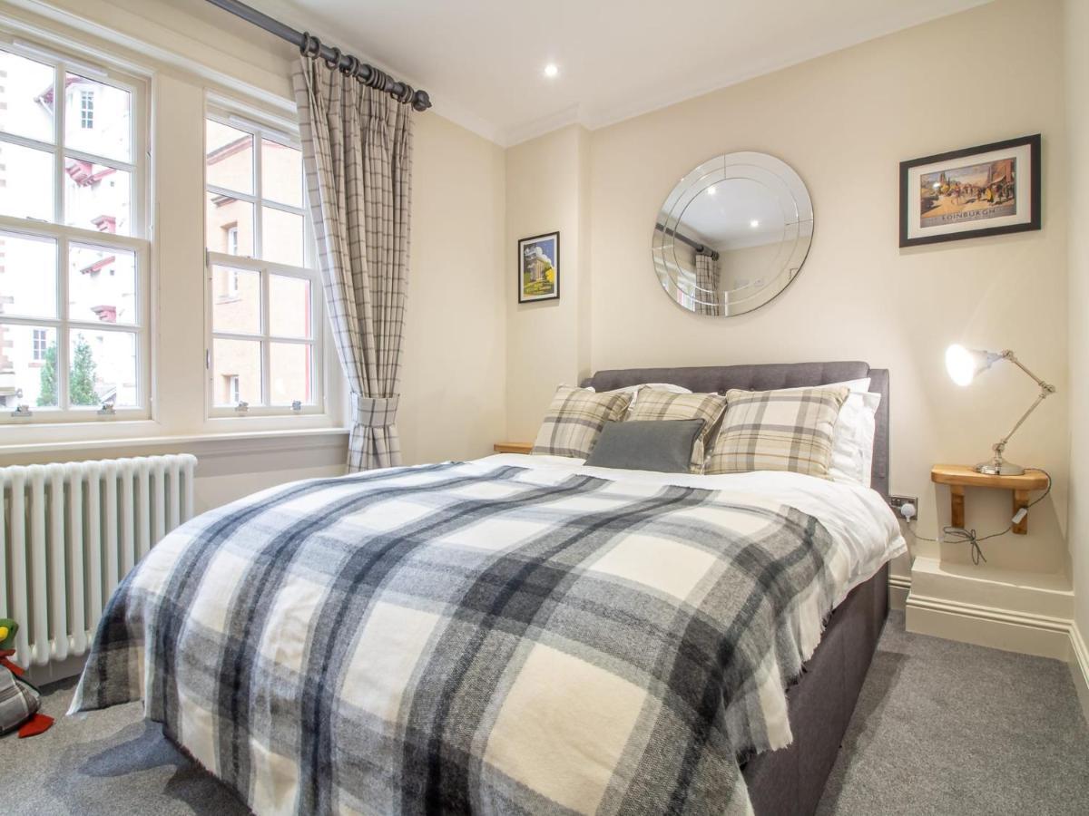 Luxury Royal Mile Apartment By The Castle - Sleeps 4 Edinburgh Eksteriør billede