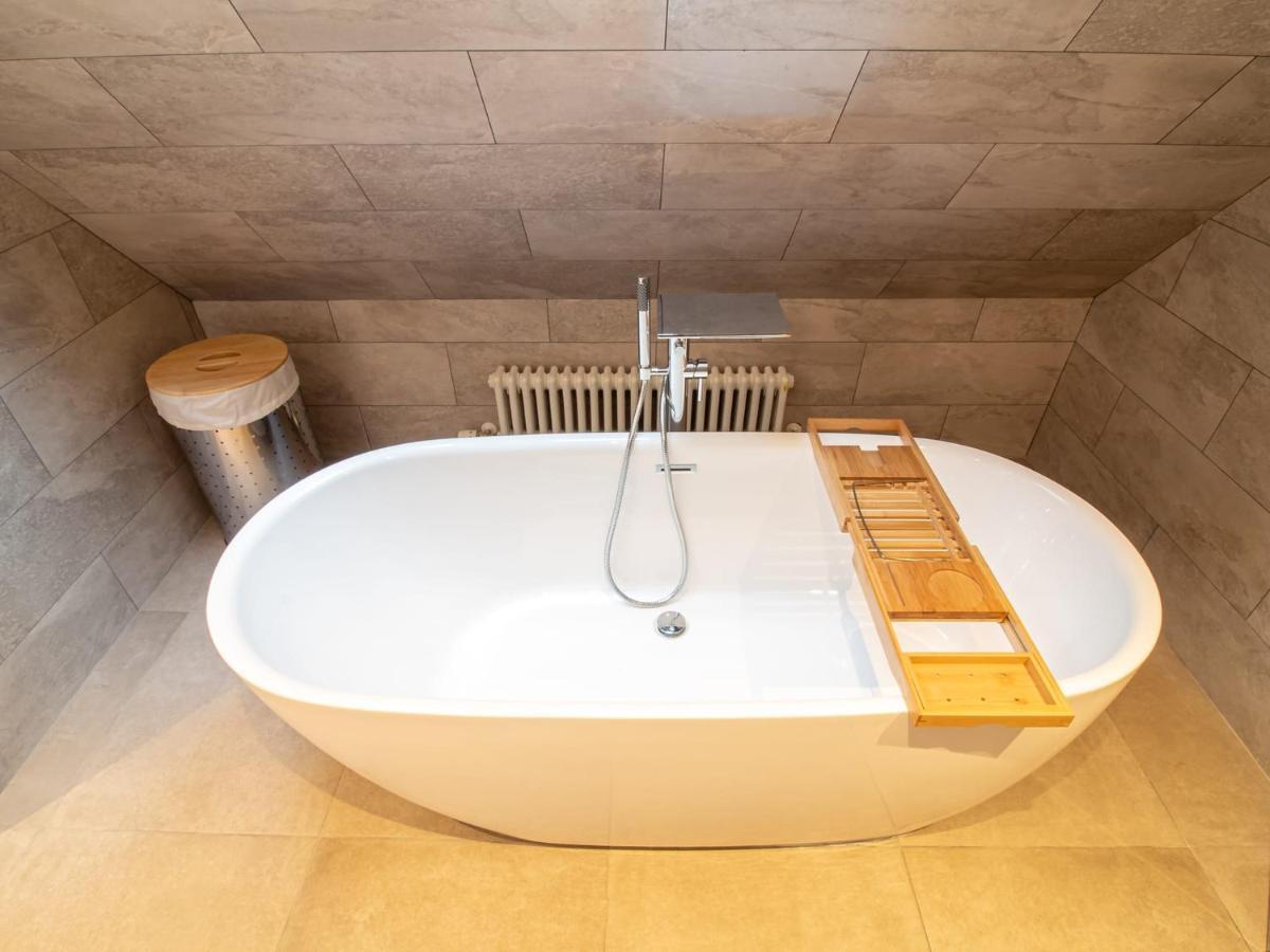 Luxury Royal Mile Apartment By The Castle - Sleeps 4 Edinburgh Eksteriør billede