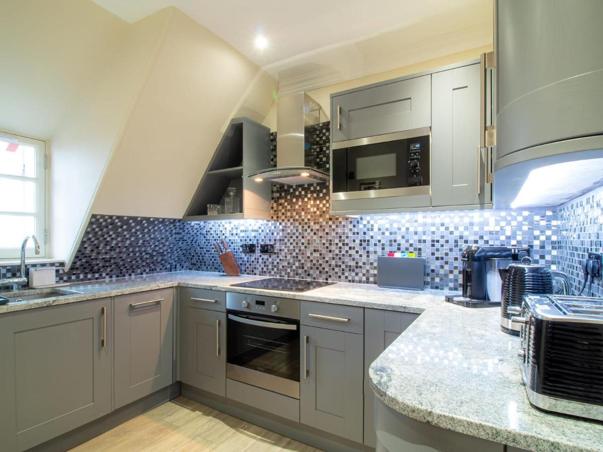Luxury Royal Mile Apartment By The Castle - Sleeps 4 Edinburgh Eksteriør billede
